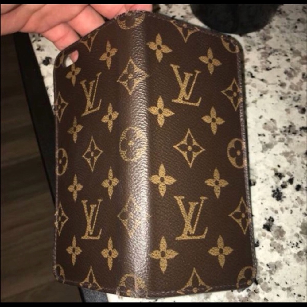 IPhone 6 case Louis Vuitton AUTHENTIC !!!